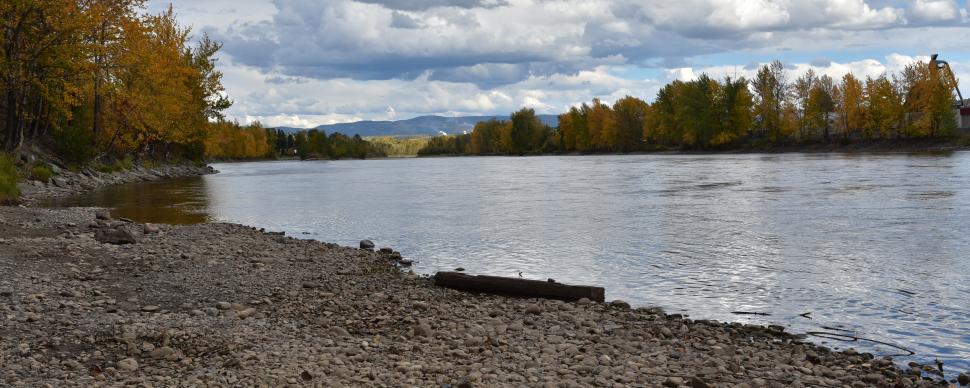 Riveside beach at McMillan Park